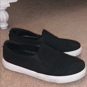 STEVE MADDEN CANVAS SNEAKERS